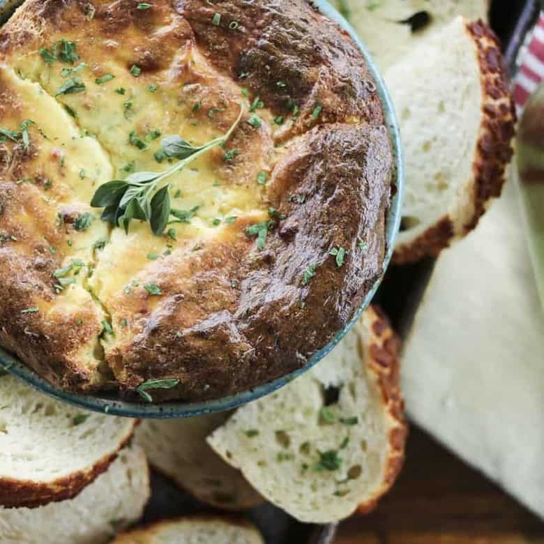 Baked Ricotta Appetizer, davinci pinot grigio, herb garlic toast, italian cheese souffle, red and white linen towel background