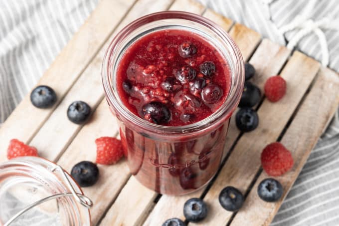 This simple berry compote recipe is about to make your favourite breakfast foods and desserts even more spectacular. Spoon this easy fruit compote over angel food cake, ice cream, profiteroles, pancakes, waffles, regular or baked oatmeal, French toast, or more! Homemade berry compote is the perfect topping for nearly every dessert. Whether you’re ladling it over vanilla ice cream or onto pound cake, you’re going to be thrilled. Nobody needs to know it’s a vitamin packed powerhouse,