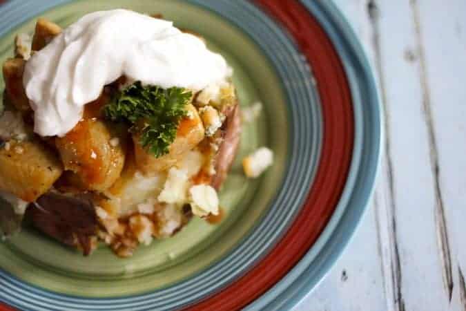 Buffalo Chicken Baked Potato #ComfortFood #HealthierComfortFood www.foodiewithfamily.com