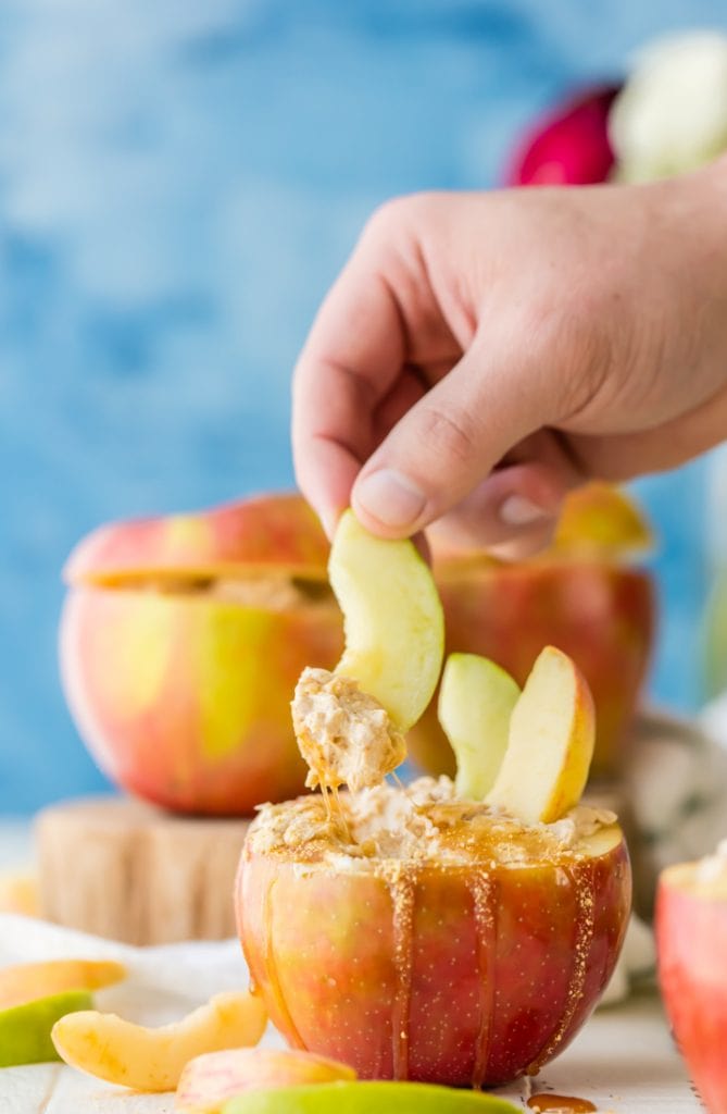 Caramel Cheesecake Apple Dip {The Cookie Rookie}