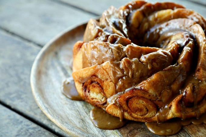 Cinnamon Roll Coffee Cake: The happy combination of cinnamon rolls and coffee cake!