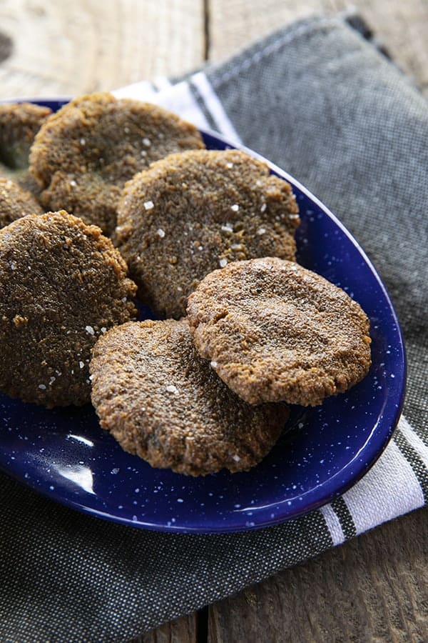 Falafel, crispy fritters made of chickpeas with middle eastern spices, can please both the ardent vegetarian and dedicated carnivore. 