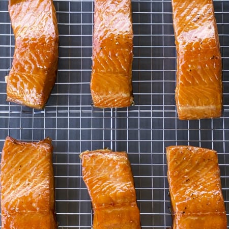 This easy step by step guide to smoked salmon recipe will show you just how to smoke salmon at home using fish you bought at grocery stores or caught yourself. Not only is the recipe "beginner-level-easy", but it's also the truly best smoked salmon recipe I've ever eaten.