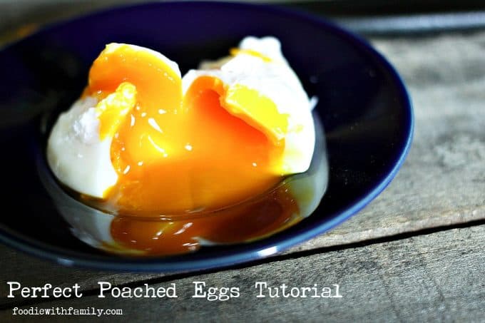 How to perfectly poach an egg from foodiewithfamily.com