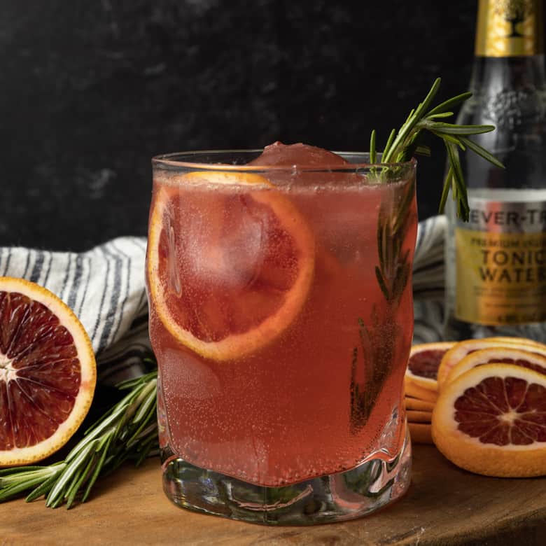 This sophisticated rosemary cocktail is the perfect way to elevate your happy hour. Light, fizzy, and refreshing, this perfect cocktail marries fresh citrus to fragrant rosemary. 