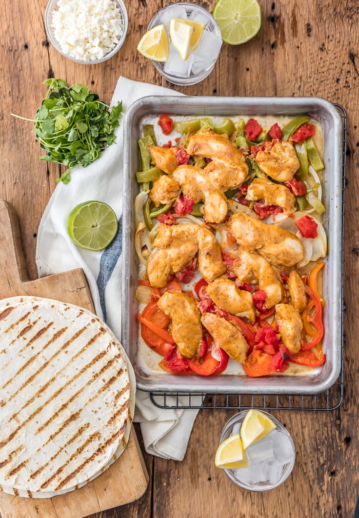 Skinny Baked Sheet Pan Chicken Fajitas {The Cookie Rookie}