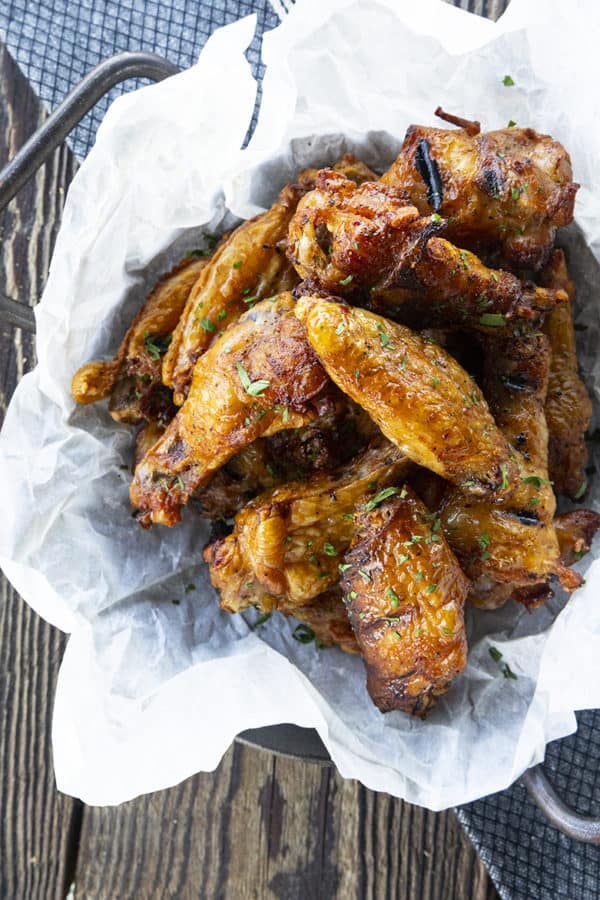 Smoky, crispy-skinned, and flavourful, these irresistible crispy smoked chicken wings are as simple to make as they are easy to eat.